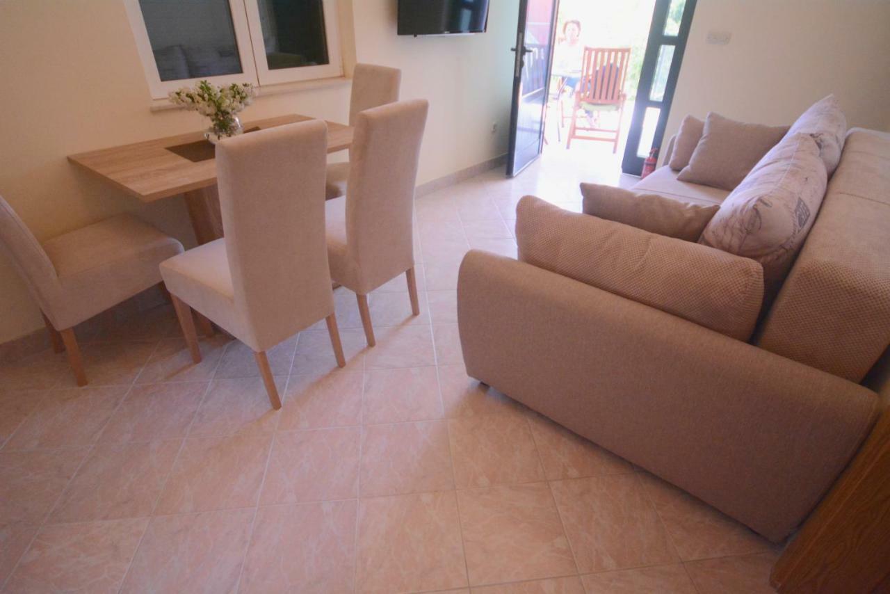 Arija Apartment Билице Екстериор снимка