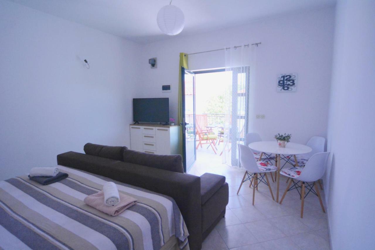 Arija Apartment Билице Екстериор снимка